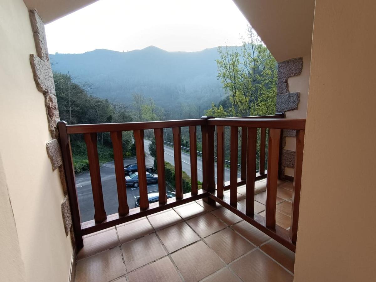 La Salmonera Cangas De Onis Cano Bagian luar foto