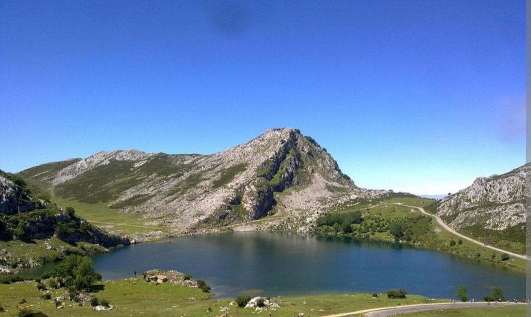 La Salmonera Cangas De Onis Cano Bagian luar foto