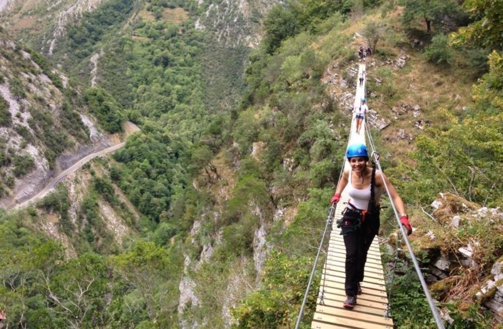 La Salmonera Cangas De Onis Cano Bagian luar foto