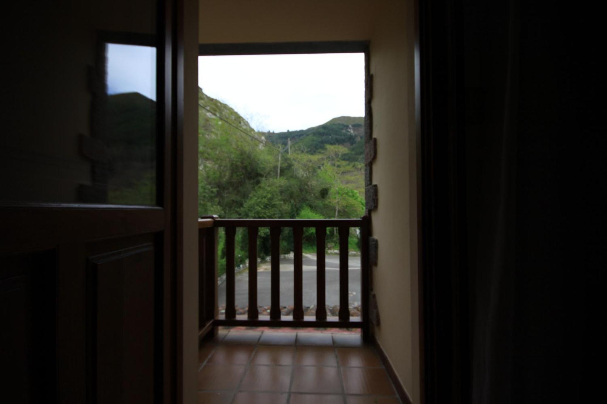 La Salmonera Cangas De Onis Cano Bagian luar foto